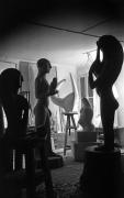 sculptures d'Anton Prinner, dans son atelier, rue Pernety, Paris, 1946