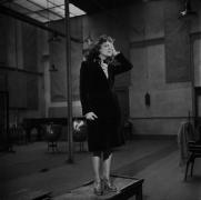 Édith Piaf en répétition avec les Compagnons de la Chanson, Paris, années 1950