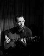 Henri Crolla, guitariste et auteur compositeur, Paris, sans date